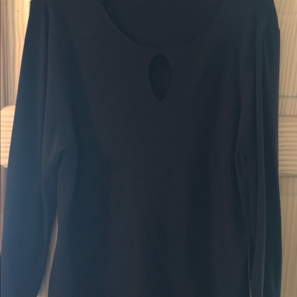 Sweater - Picture 3 of 4